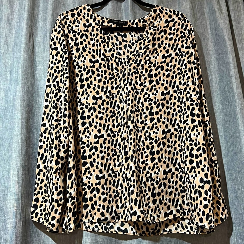 Banana Republic Animal print blouse